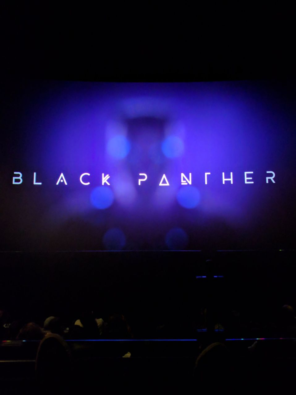 The English font at the end of Black Panther is so good that I can cry, it has been downloaded!