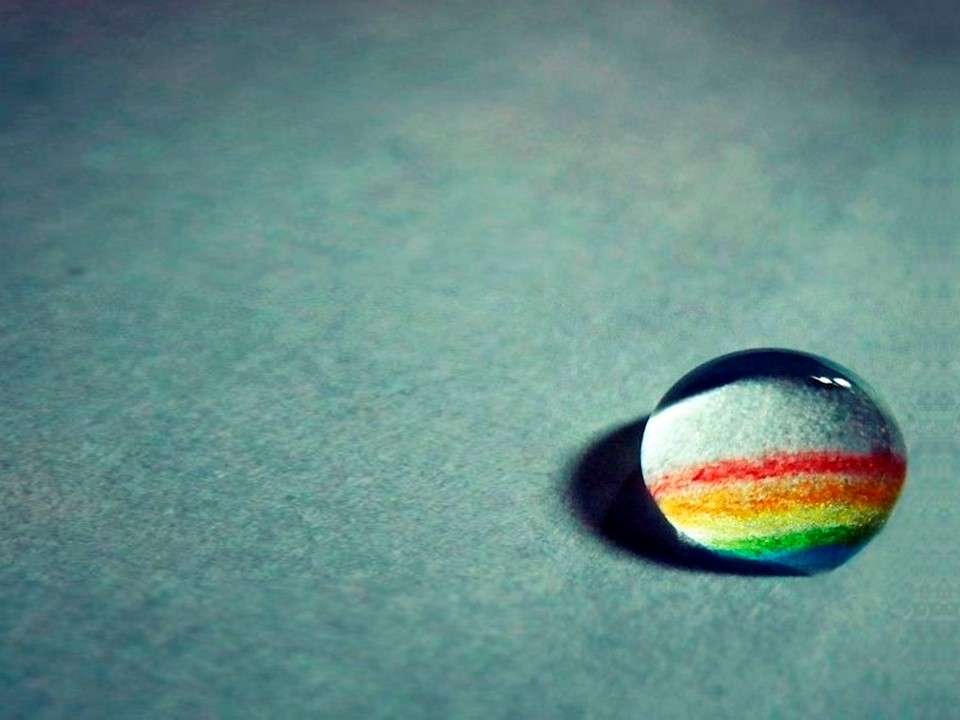 Rainbow PPT background picture in water droplets